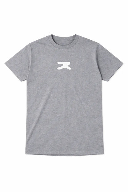 Logo Kusetsu blanc sur t-shirt gris